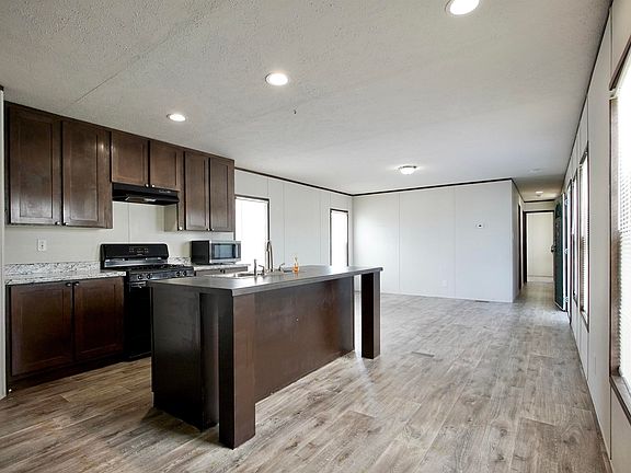 5th image of 4901 Lathrop Rd #5