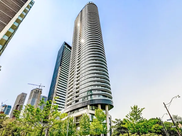 585 Bloor St E #415, Toronto, ON M4W 0B3