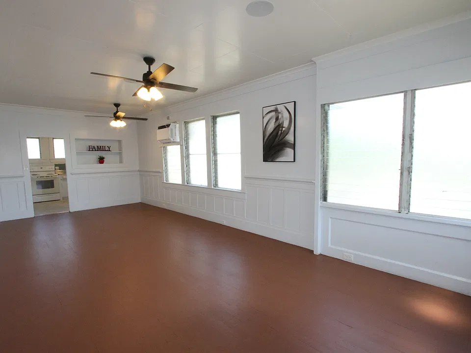 1030 16th Ave