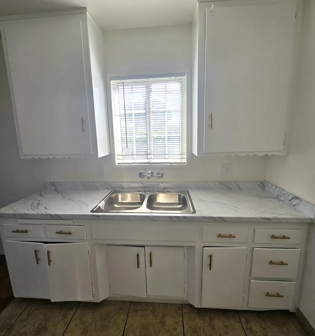 9800 San Carlos Ave — Photo 1