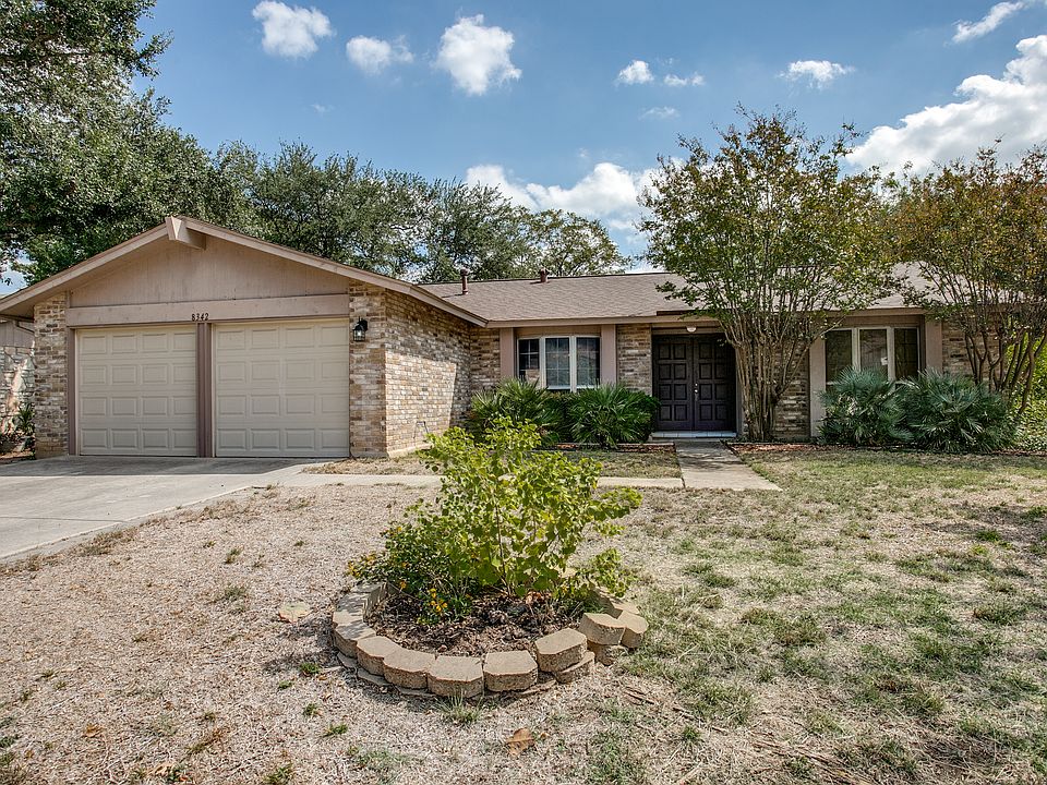 1st image of 8342 Bluff Bend Dr