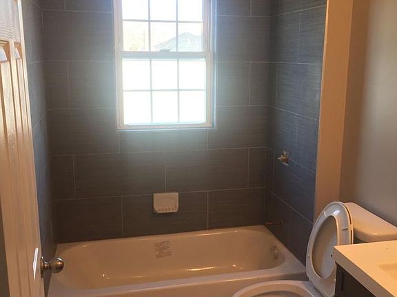 5th image of 2110 Drex Ave #3