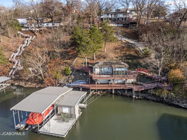 180 Borders Dr, Lake Ozark, MO 65049