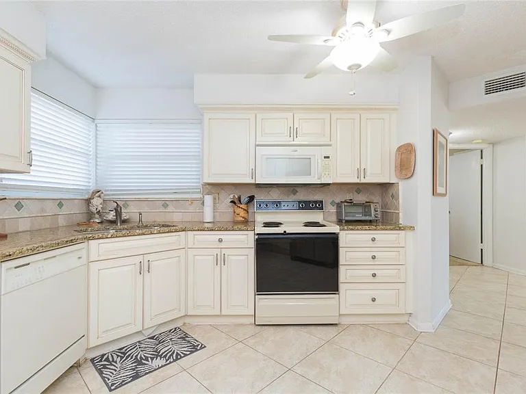 6080 Bahia Del Mar Cir #113 — Photo 11