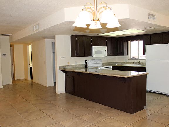 4th image of 1236 S Tonapah Dr