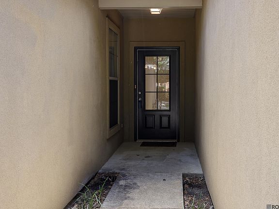 3rd image of 4990 Jamestown Ave Unit 57