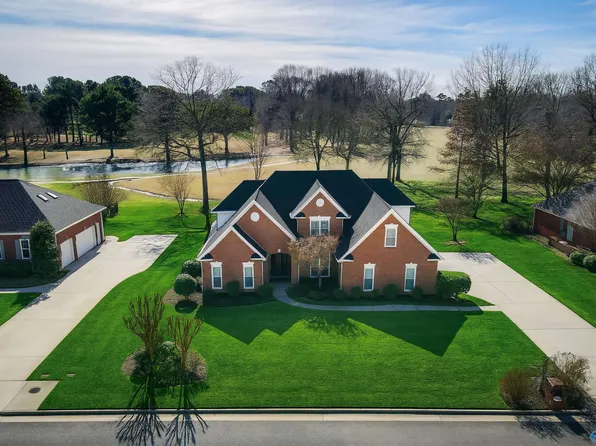 2307 Diamond Pointe Dr SE, Decatur, AL 35603