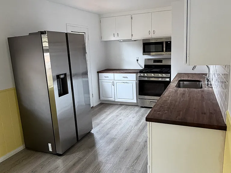 1906 Marshallfield Ln — Photo 19