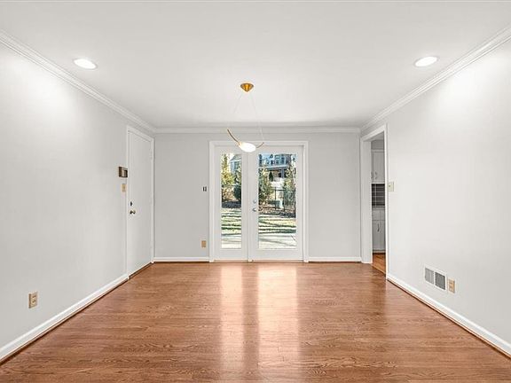 4th image of 2404 W 86th Ter