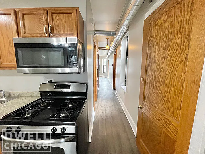2640 W Cermak Rd #2 — Photo 4