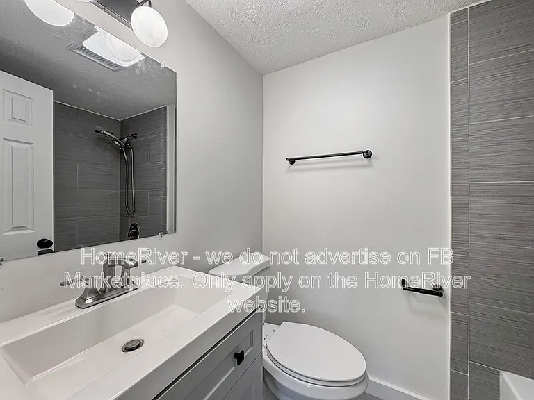 4525 Kennedy Ct — Photo 2