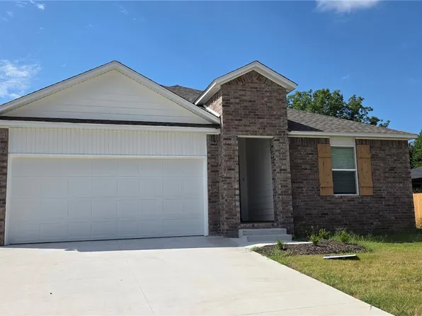 1661 Ridgeview Dr, Springdale, AR 72764
