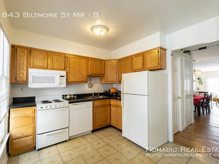 1843 Biltmore St NW #B — Photo 9