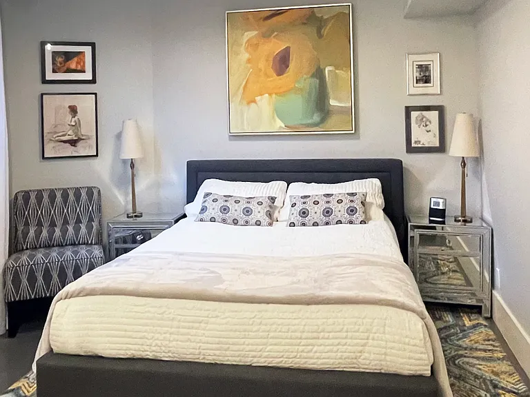 Queen size bed