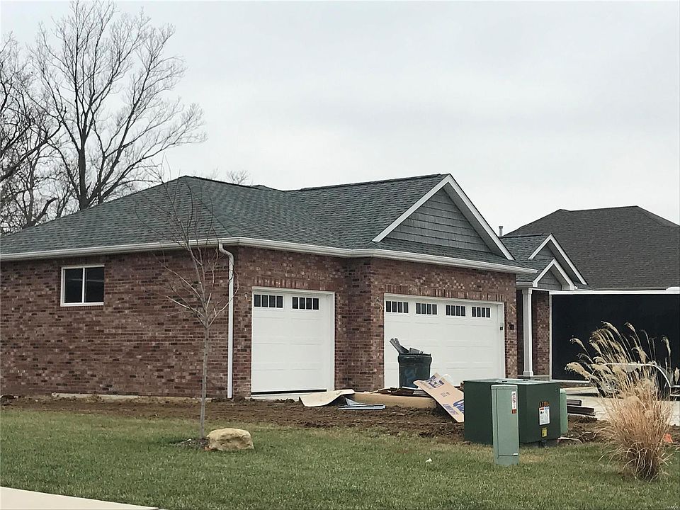 2nd image of 630 Laura Ct