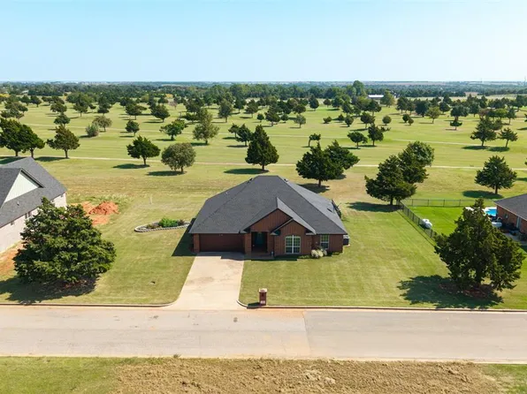 1920 Fairway Dr, Guthrie, OK 73044