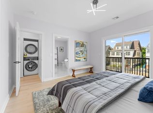 446 Broadway #2, Somerville, MA 02145