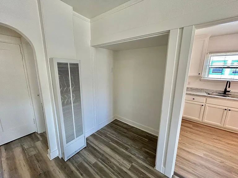 304 308 N Miller 401 #407 — Photo 15