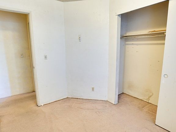 3rd image of 4961 Morningstar Dr