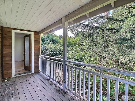 3rd image of 21904 Vashon Highway SW