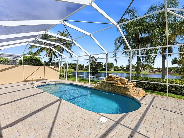 7681 Sicilia Ct — Photo 22