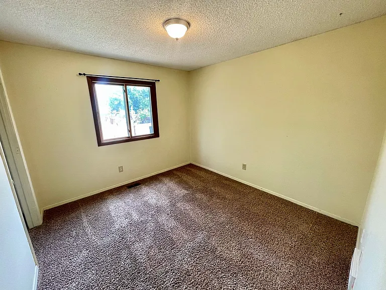 1907 Buena Vista Pl — Photo 17