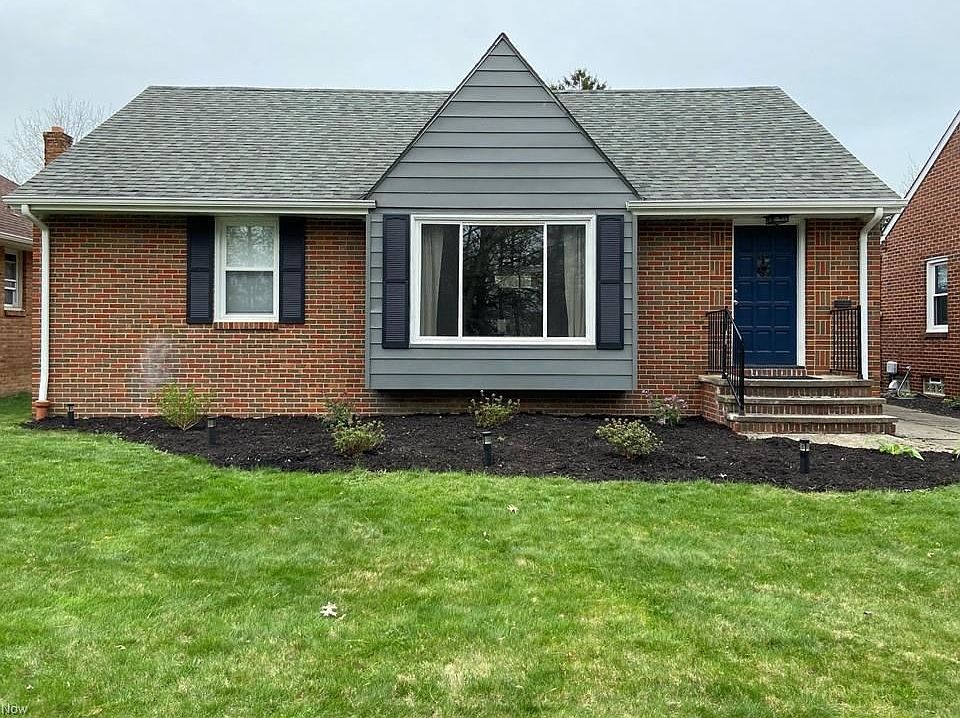 1st image of 22670 Maple Dr