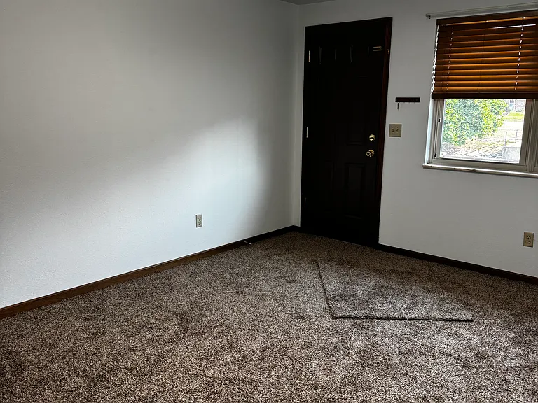 315 E Main St #4 — Photo 17