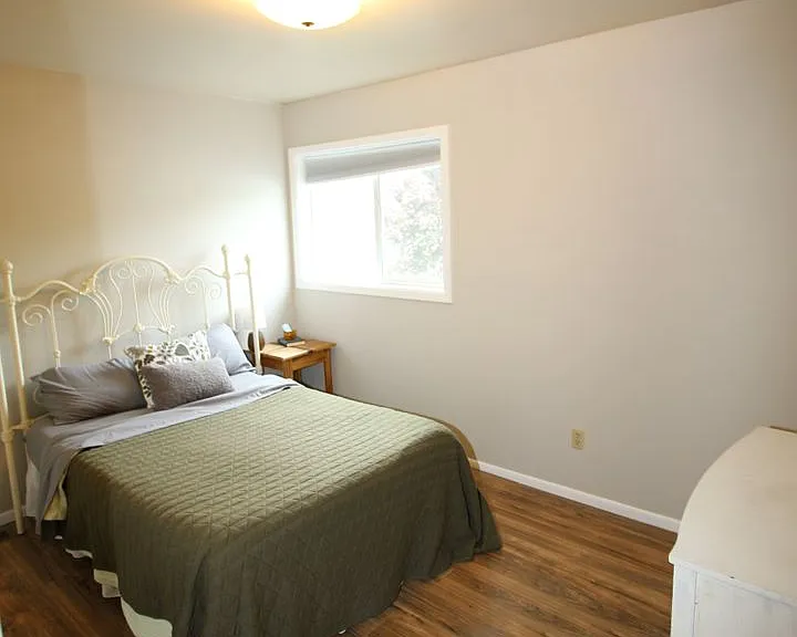 2230 Daybreak Ct — Photo 32