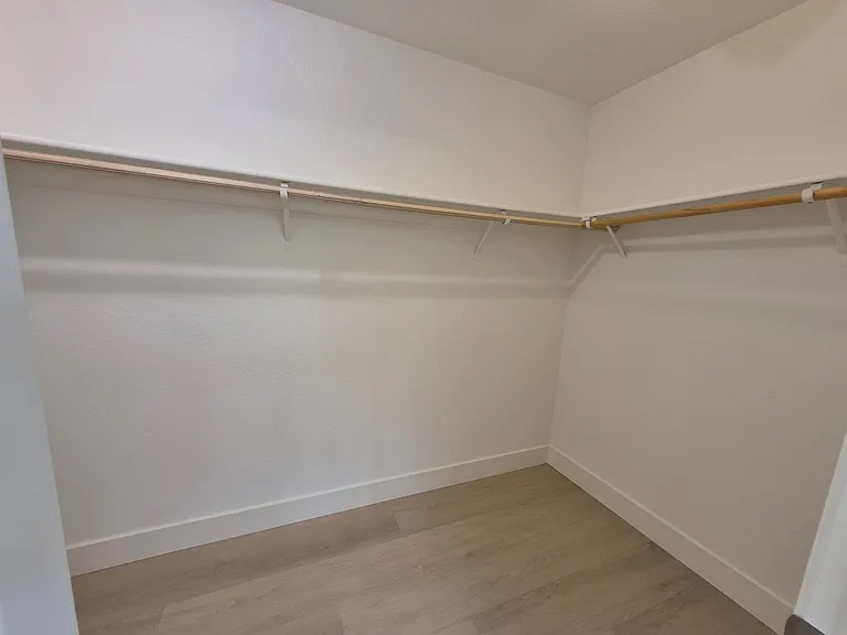 11 Long Warf Pl — Photo 18
