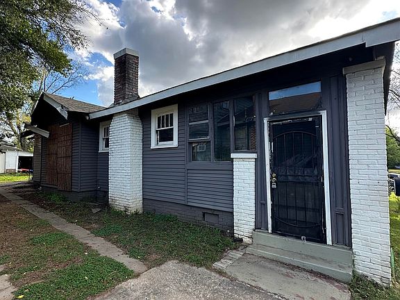 2nd image of 1225 Park Ave
