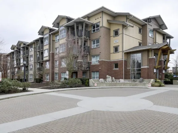 5885 Irmin St, Burnaby, BC V5J 0C2