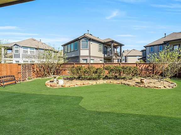 33rd image of 10047 Napier Dr