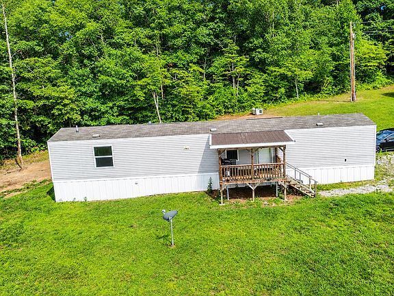 2nd image of 22 Patricia Ln
