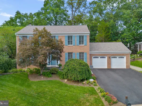 13768 Laurel Rock Dr, Clifton, VA 20124