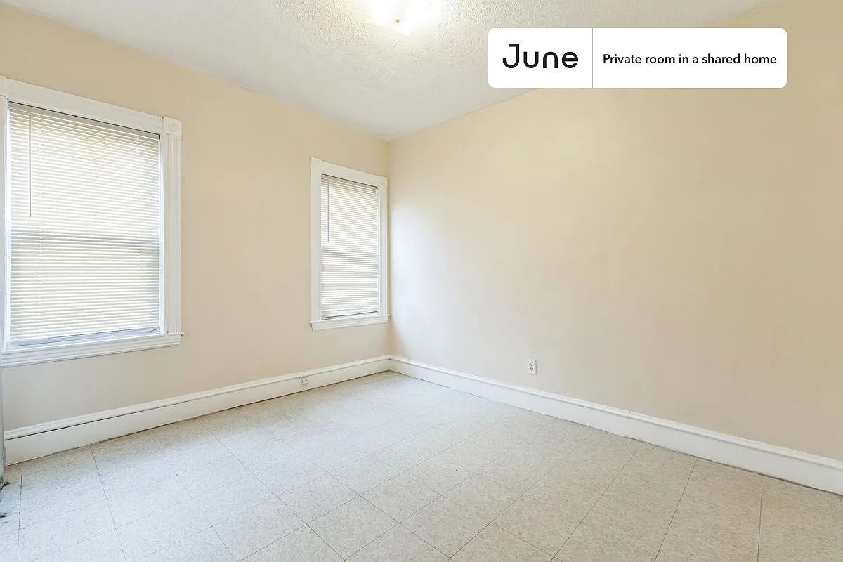 Building Photo - 175 River St #E