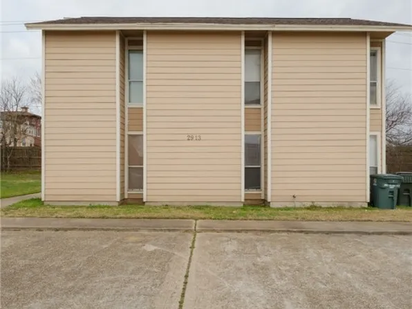 2913 Prairie Flower Cir, Bryan, TX 77802