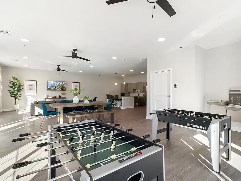 Sunland Flats — Photo 29