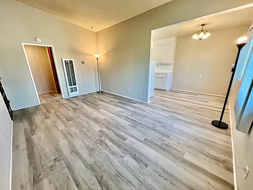 2516 Mathews Ave #4 Photo 1