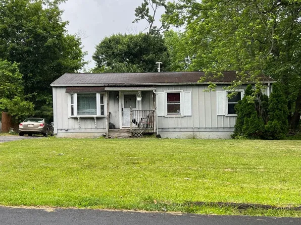 32 Wickham Dr, Warwick, NY 10990