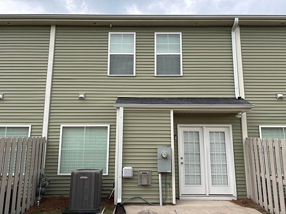 2nd image of 218 Button Willow St