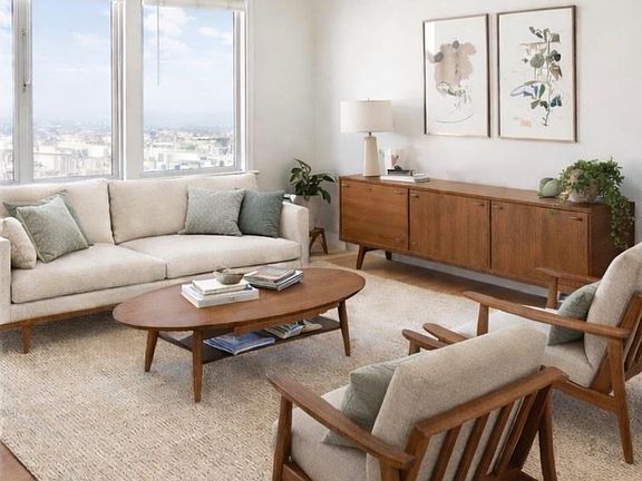2nd image of 569 Lombard St