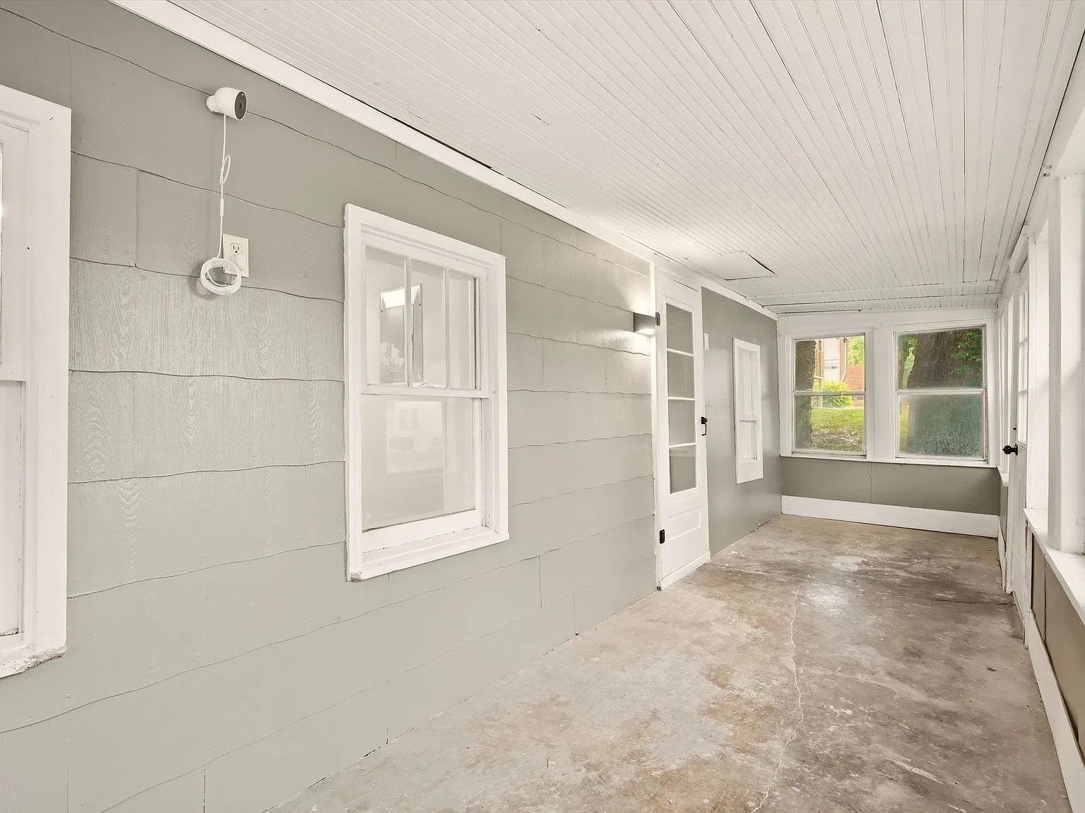 Charming 3 Bedroom Near Liberty Square — Photo 4