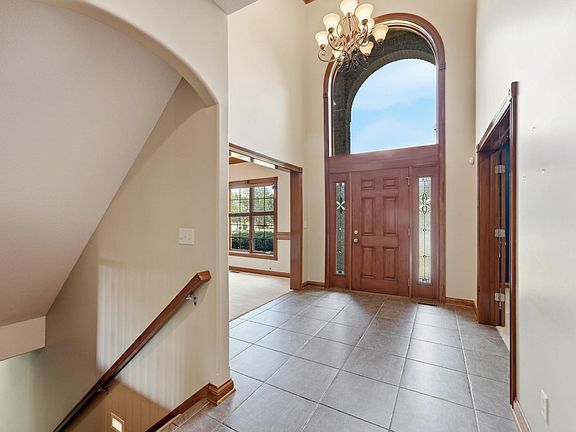 3rd image of 434 Royal Crest Dr