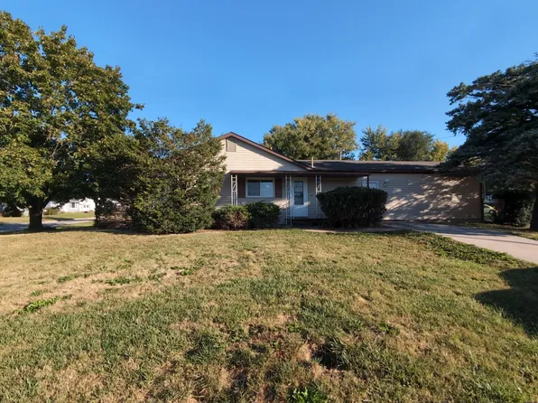 514 E 20th St S, Newton, IA 50208