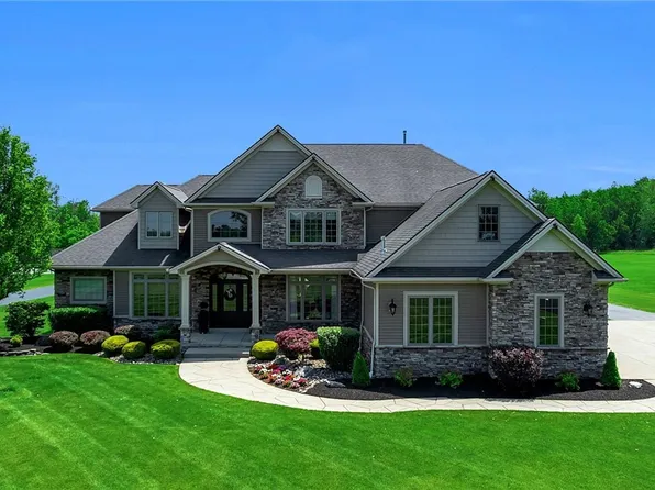 6275 Kraus Rd, Clarence Center, NY 14032