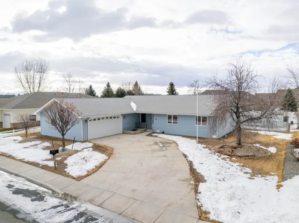 1010 Avenue E, Powell, WY 82435