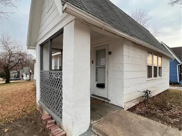 2821 E 67th St, Kansas City, MO 64132
