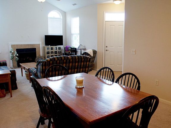 4th image of 1546 Bridgewater Way S
