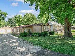 1817 E Belle Ave, Belleville, IL